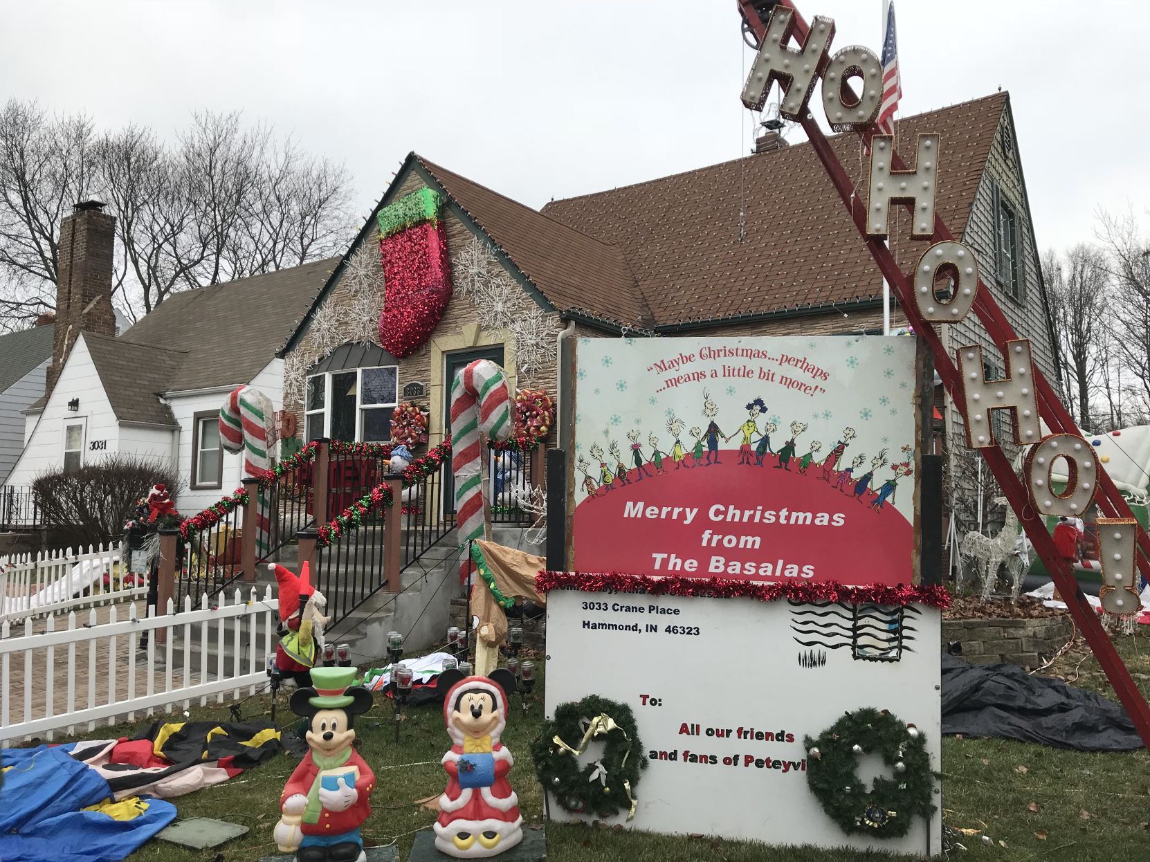 Peteyville is the Christmas light display to end all Christmas light displays